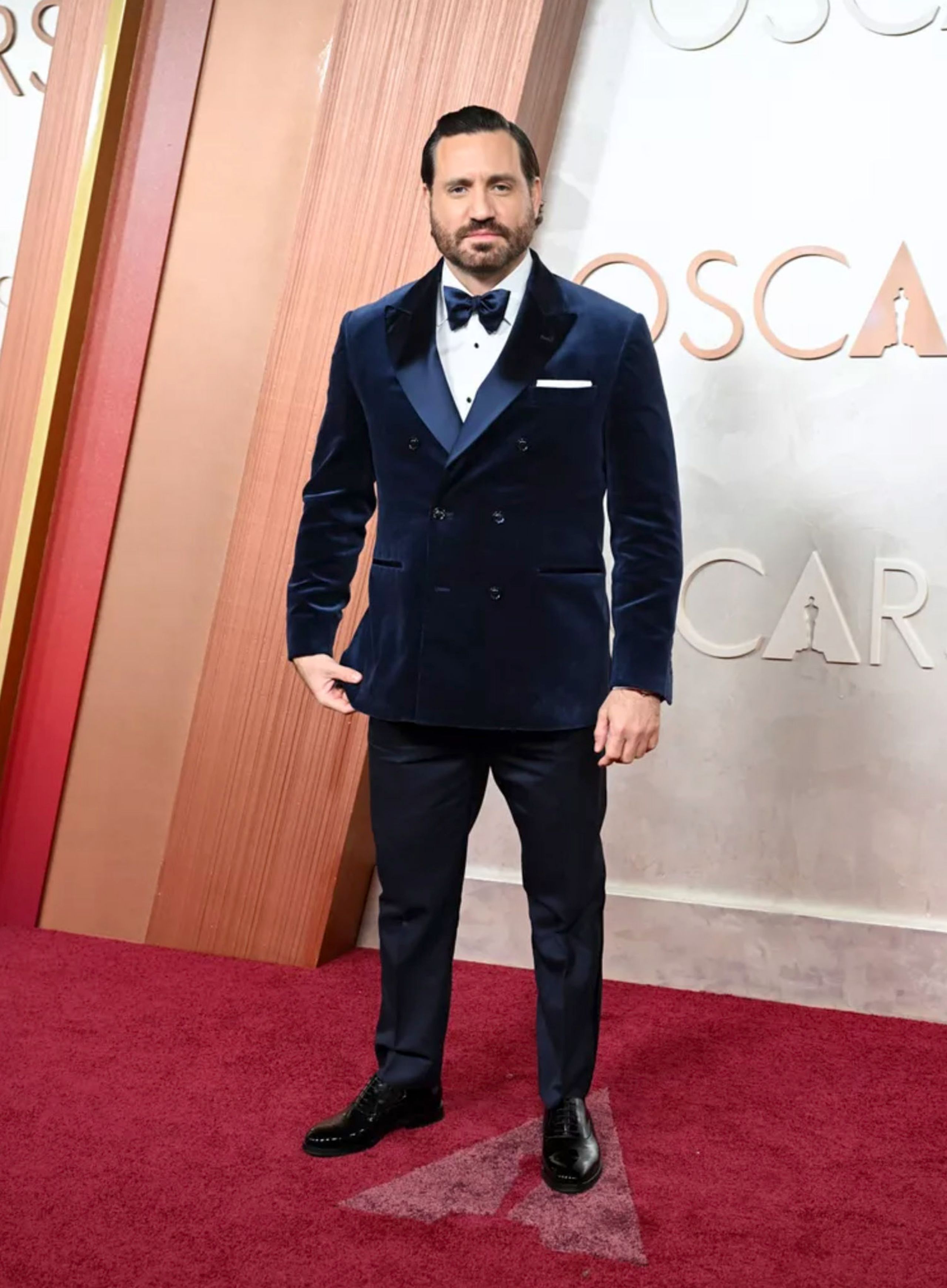 2025-03/_Oscars2025_ÉdgarRamírez_Designer-Givenchy_Photos-Getty Images.jpg