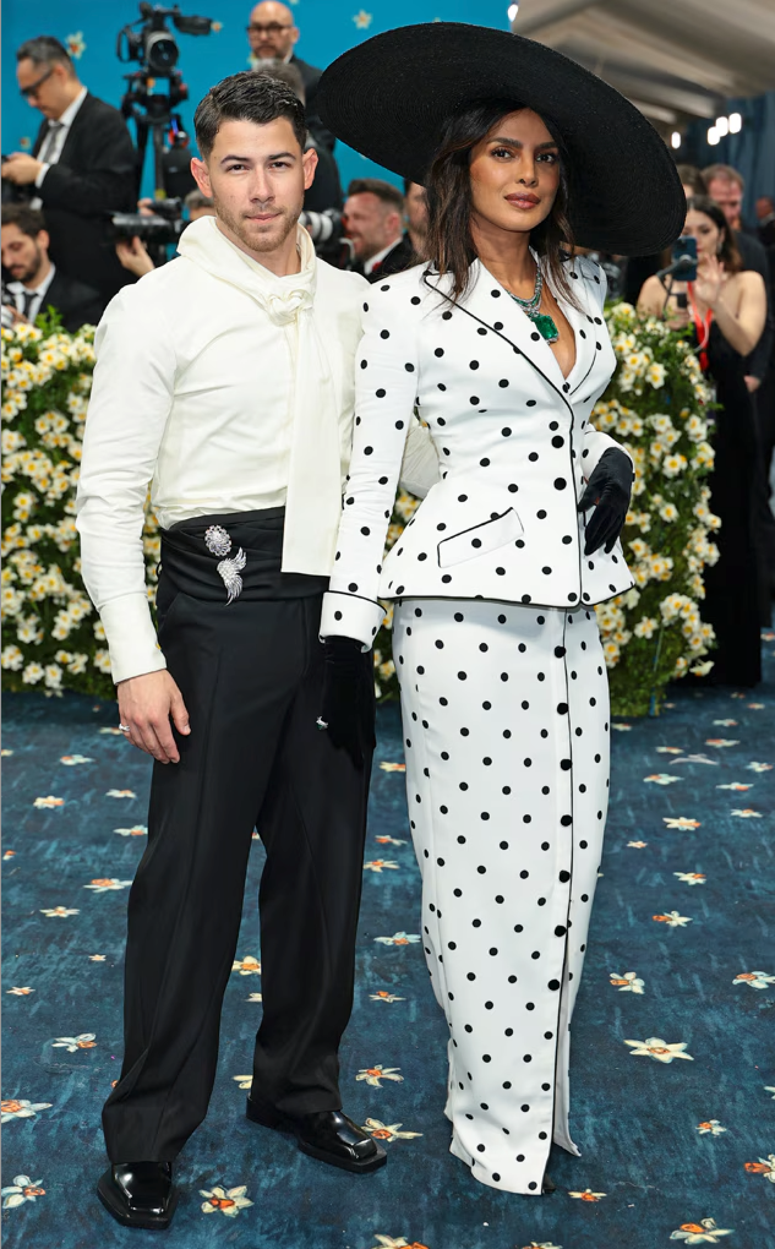 2025-05/PriyankaChopraNickJonas_MetGala2025_Dimitrios Kambouris:Getty Images for The Met Museum:Vogue_0.png