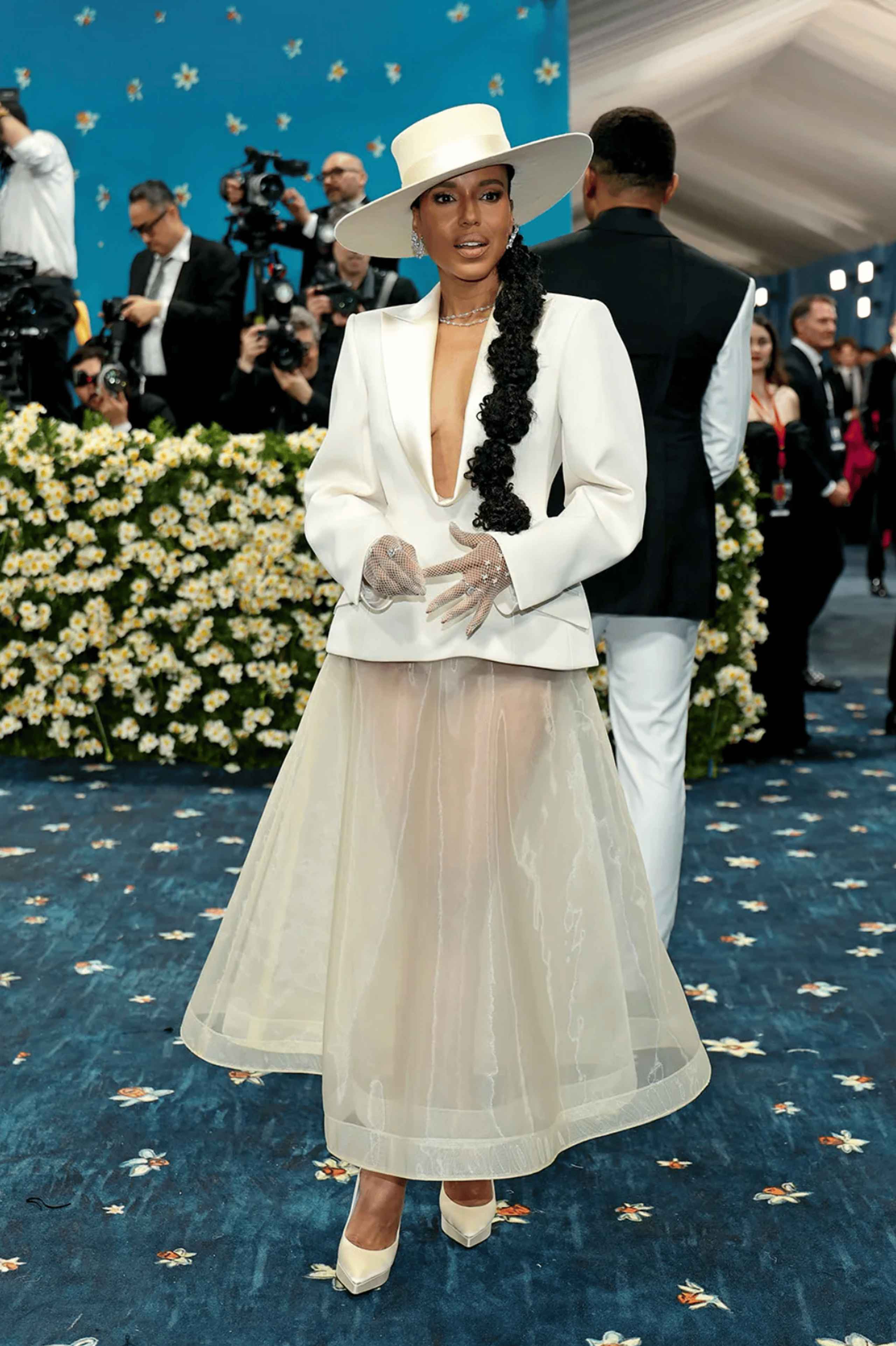 2025-05/_KerryWashington_MetGala2025_Dimitrios Kambouris:Getty Images.png