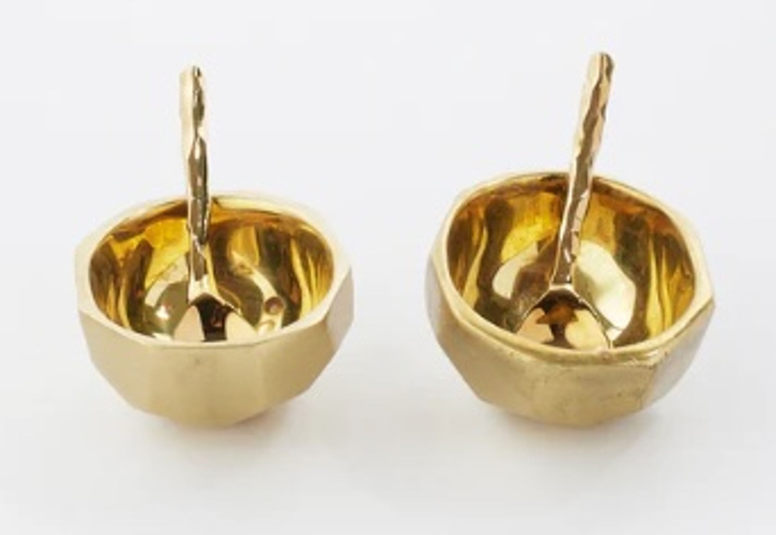 2025-05/Egg Salt & Pepper Cellar.jpg