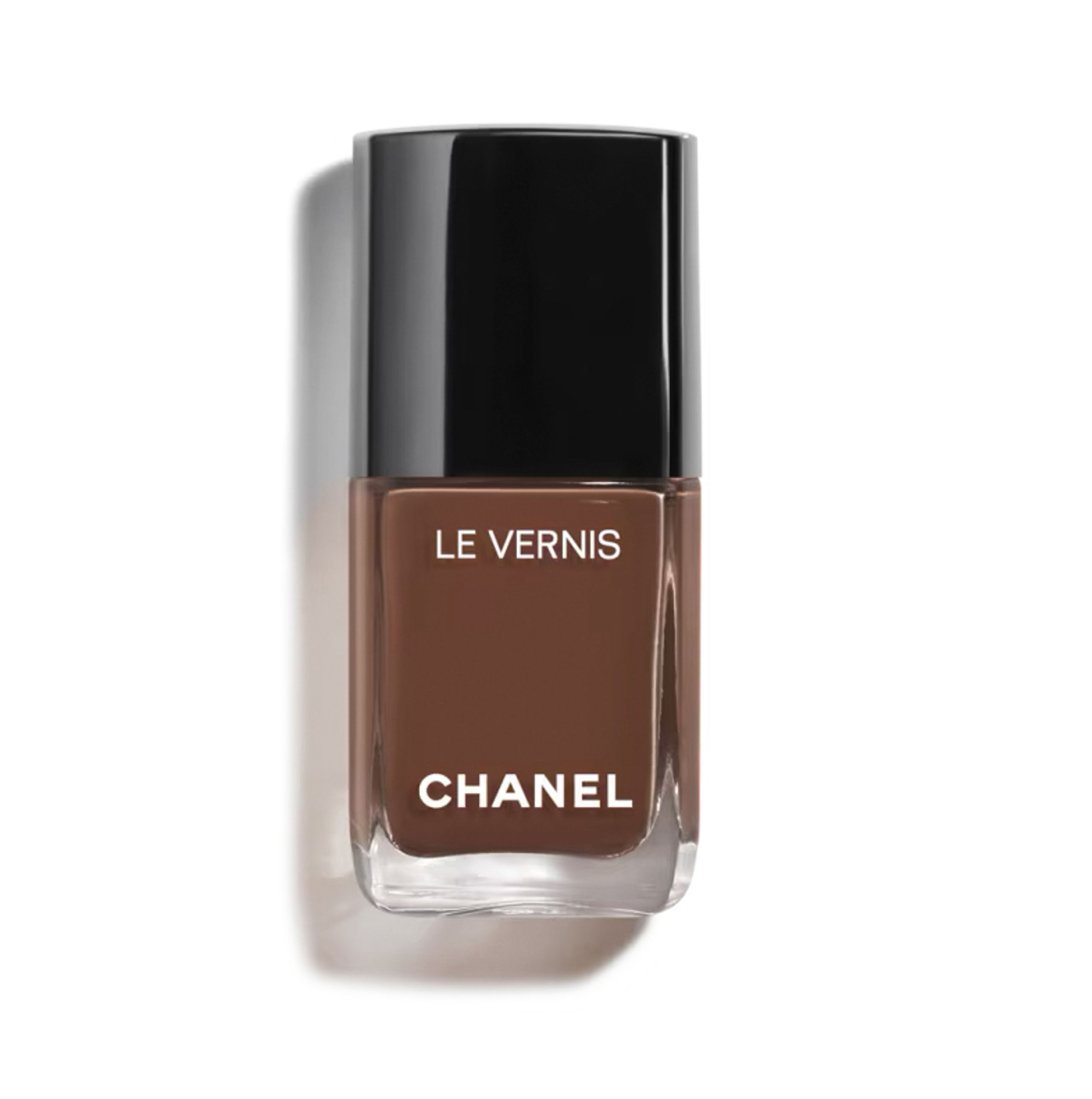 2025-06/FOB-UniversalFW25-NailPolish.jpg