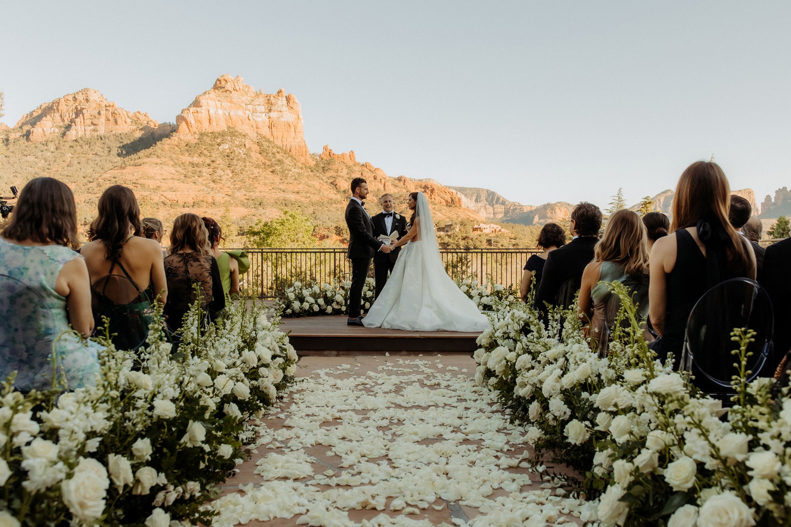 2025-06/Emily+Mike_0751.jpg