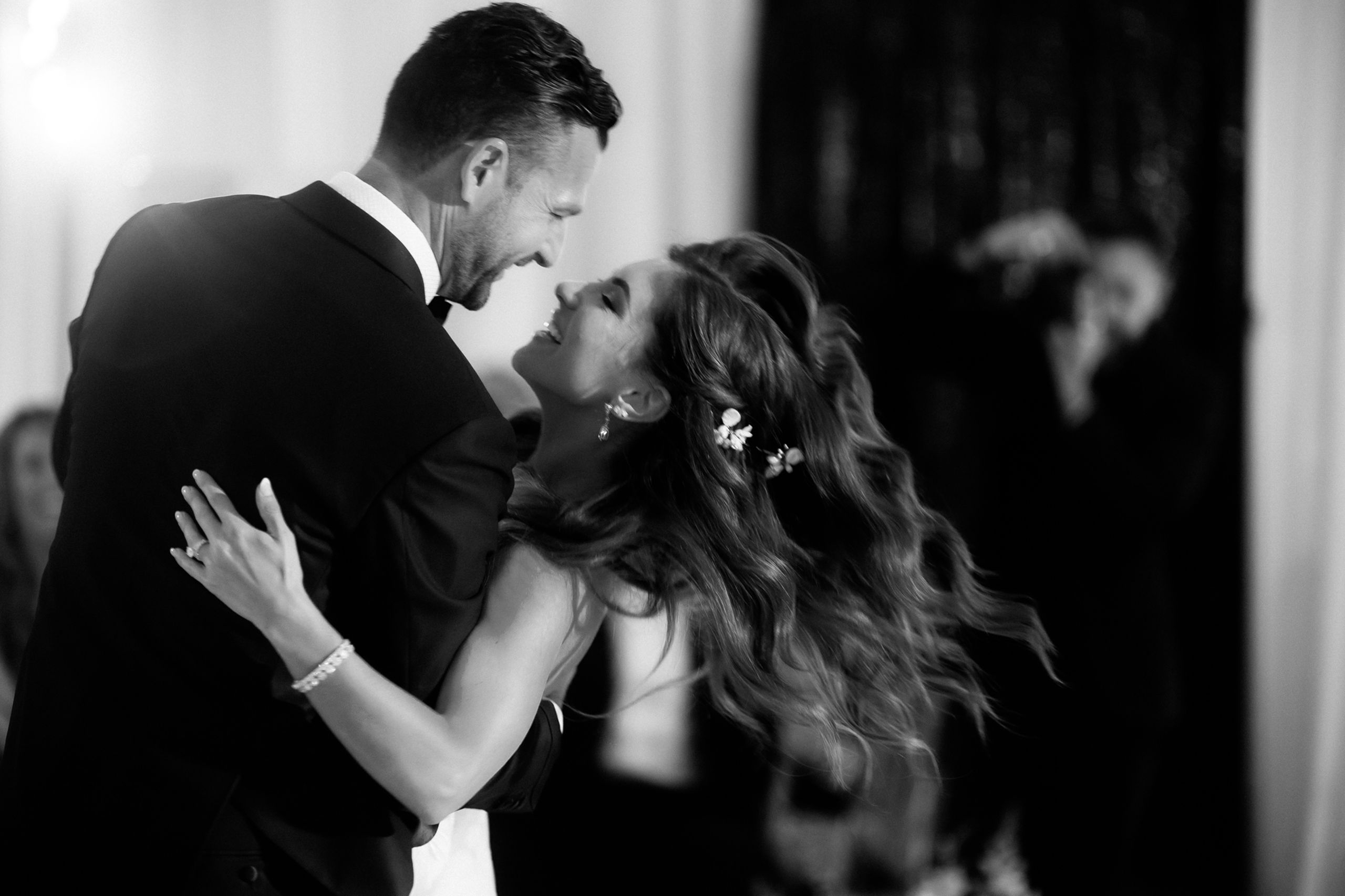 2025-06/Emily+Mike_1300.jpg