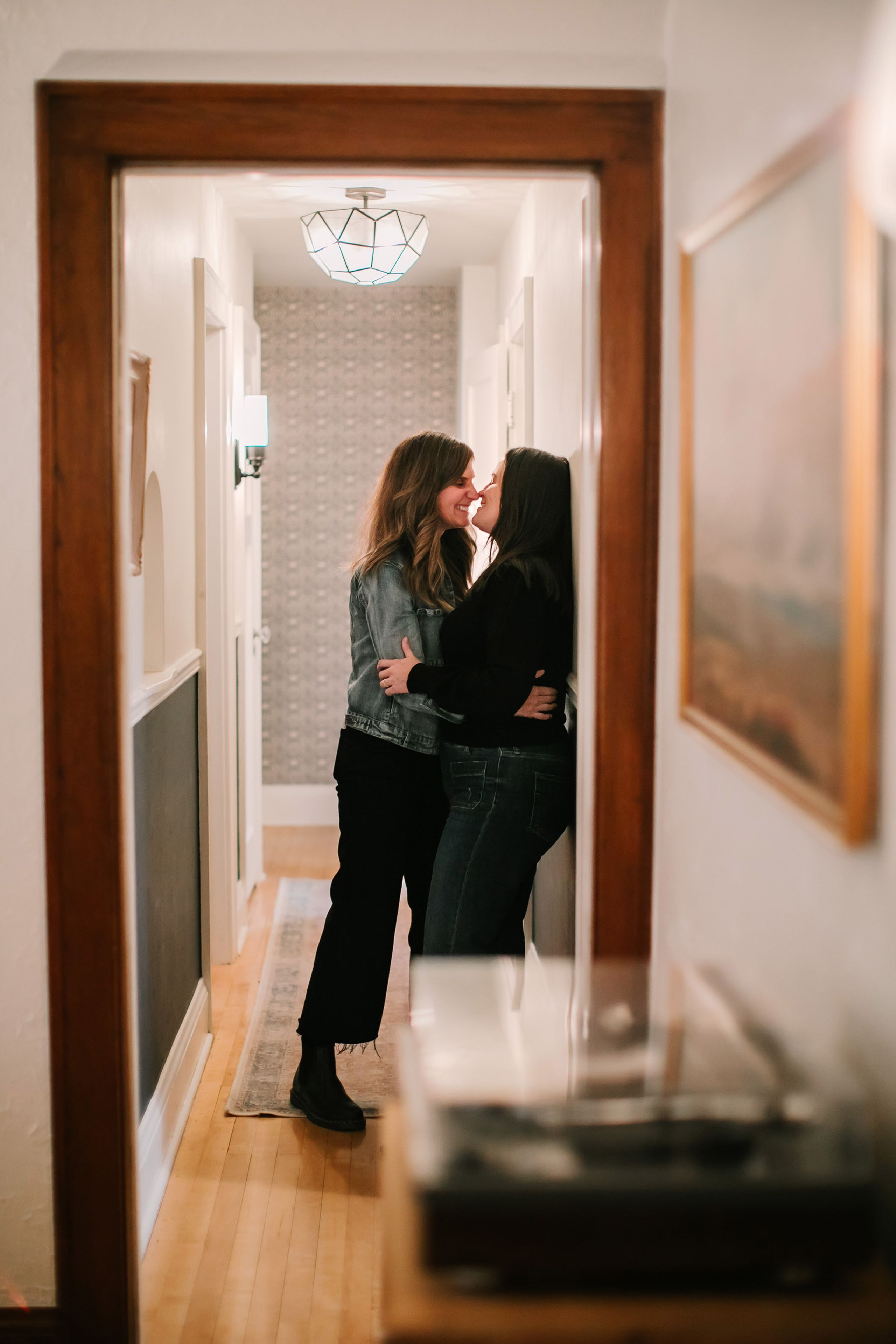 2025-08/Milwaukee In-Home Lifestyle Session Photographers - O & B Photo Co -15.jpg
