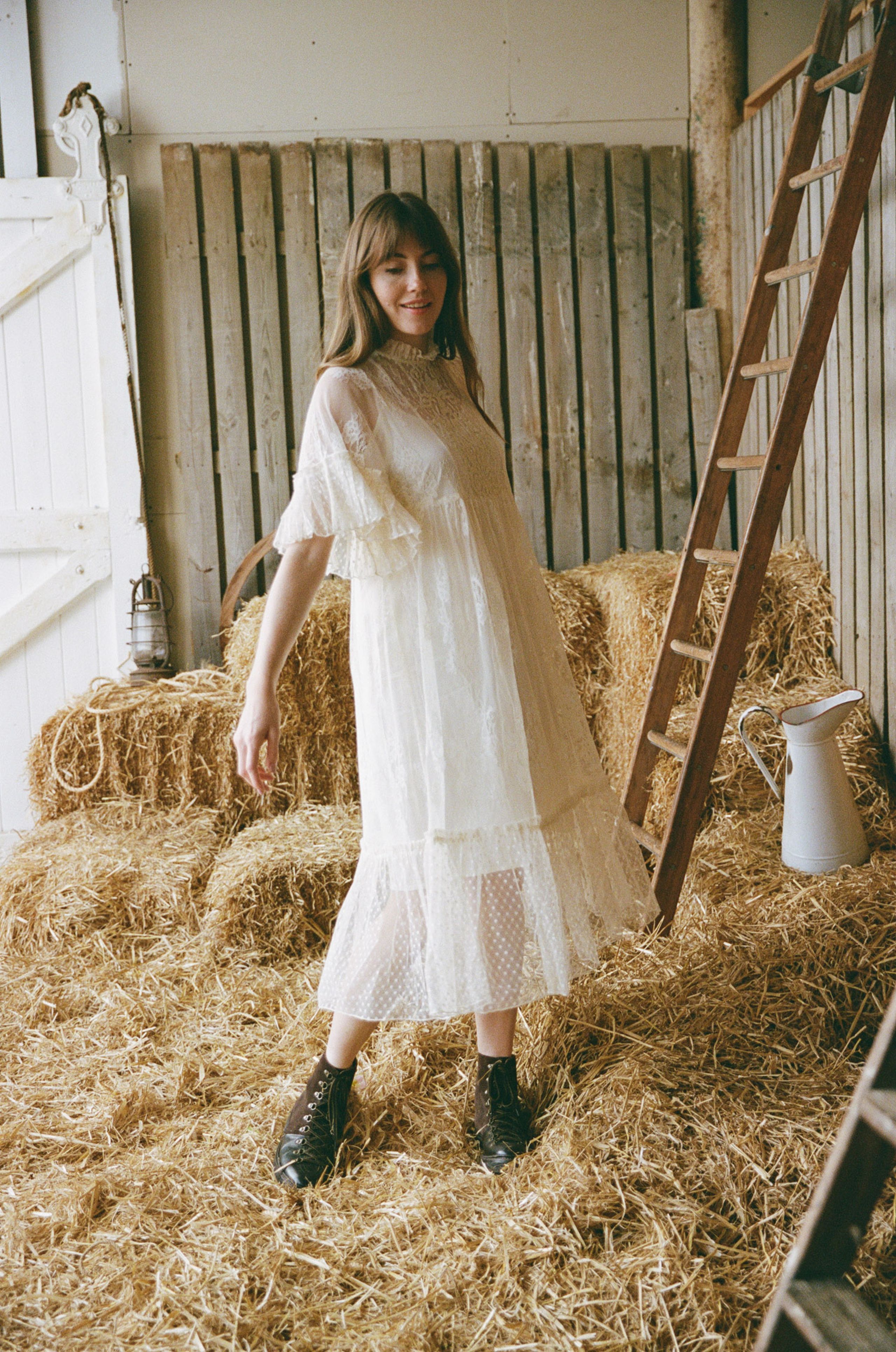 2025-08/HAVISHAM_ANTIQUE_WHITE_SIZE_10_SHOT_000037030013.jpg