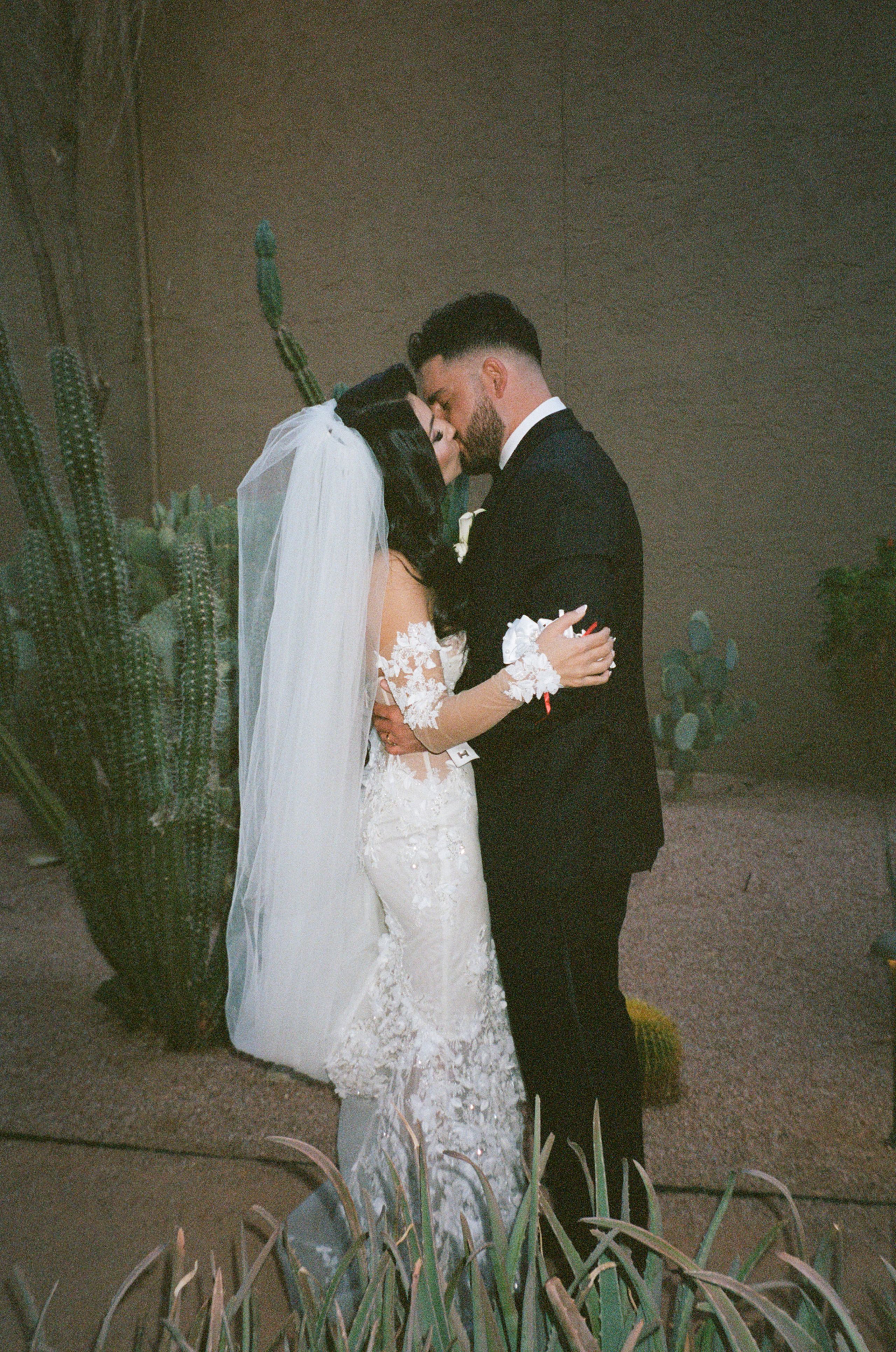 2025-11/Luxury-Editorial-Assyrian-Wedding-Arizona-Cacie-Carroll-Photography-1283.jpg