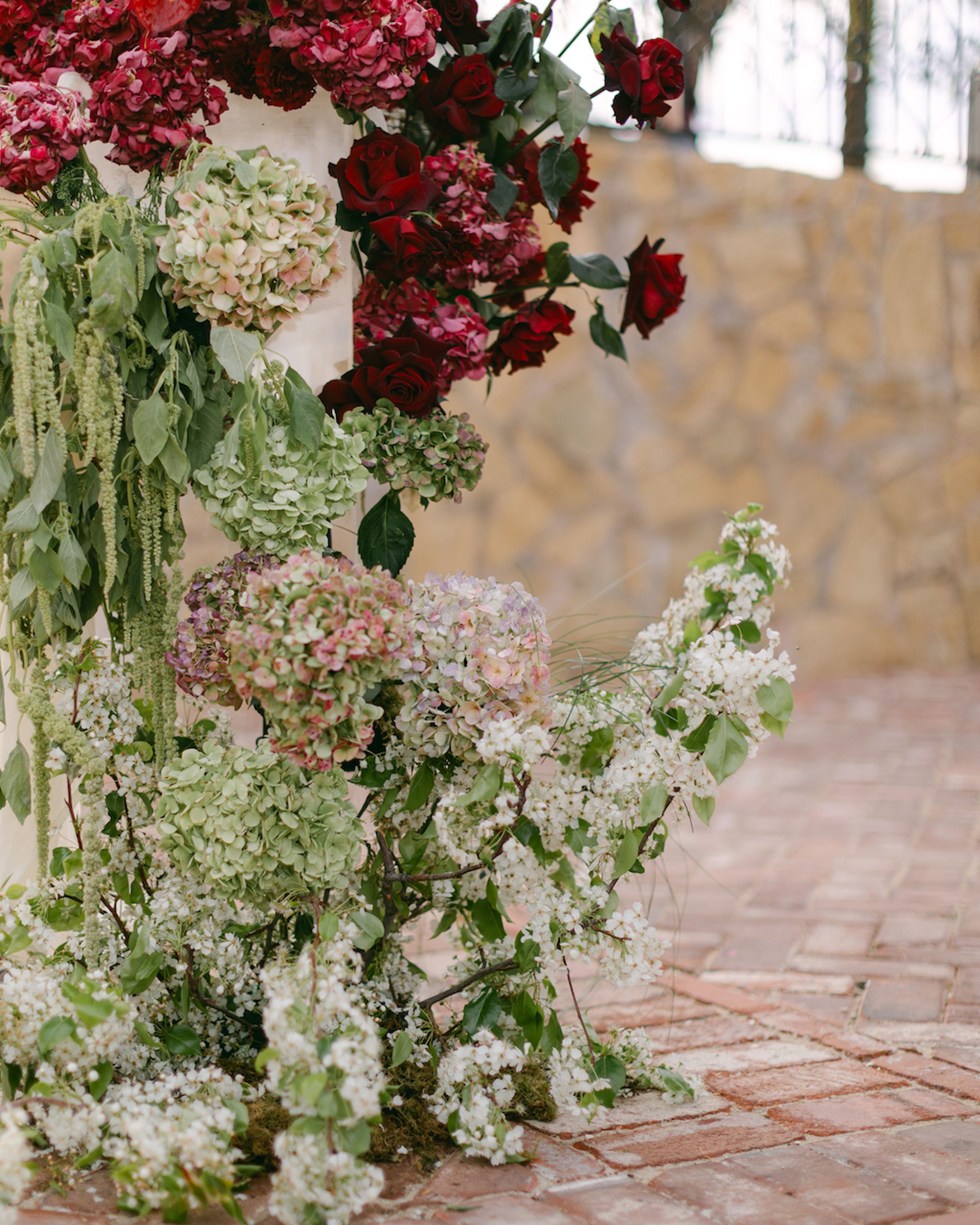 2026-03/024-Sara-Bishop-Wrigley-Mansion-red-luxury-wedding-February 10, 2025_0.jpg