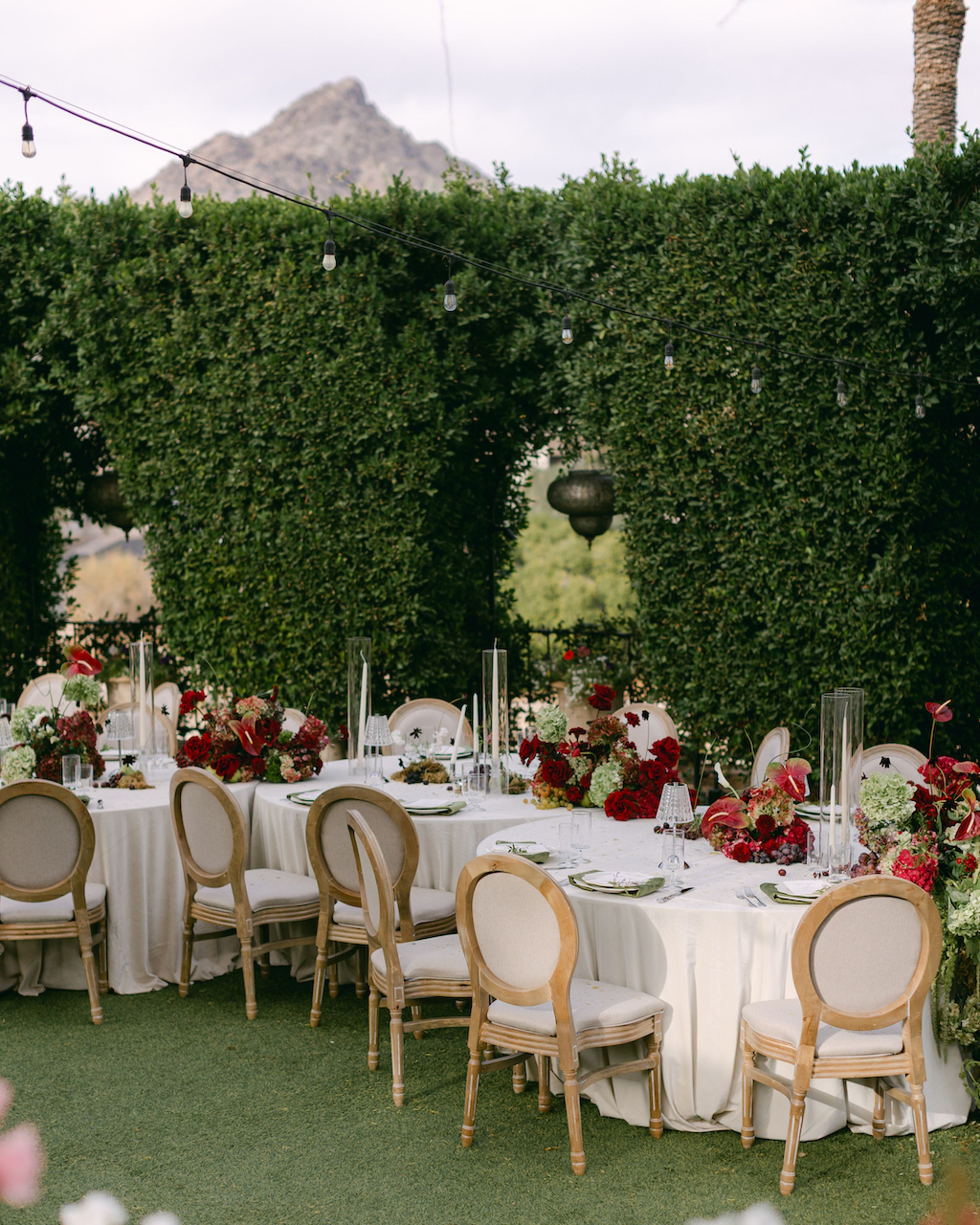 2026-03/054-Sara-Bishop-Wrigley-Mansion-red-luxury-wedding-February 10, 2025.jpg