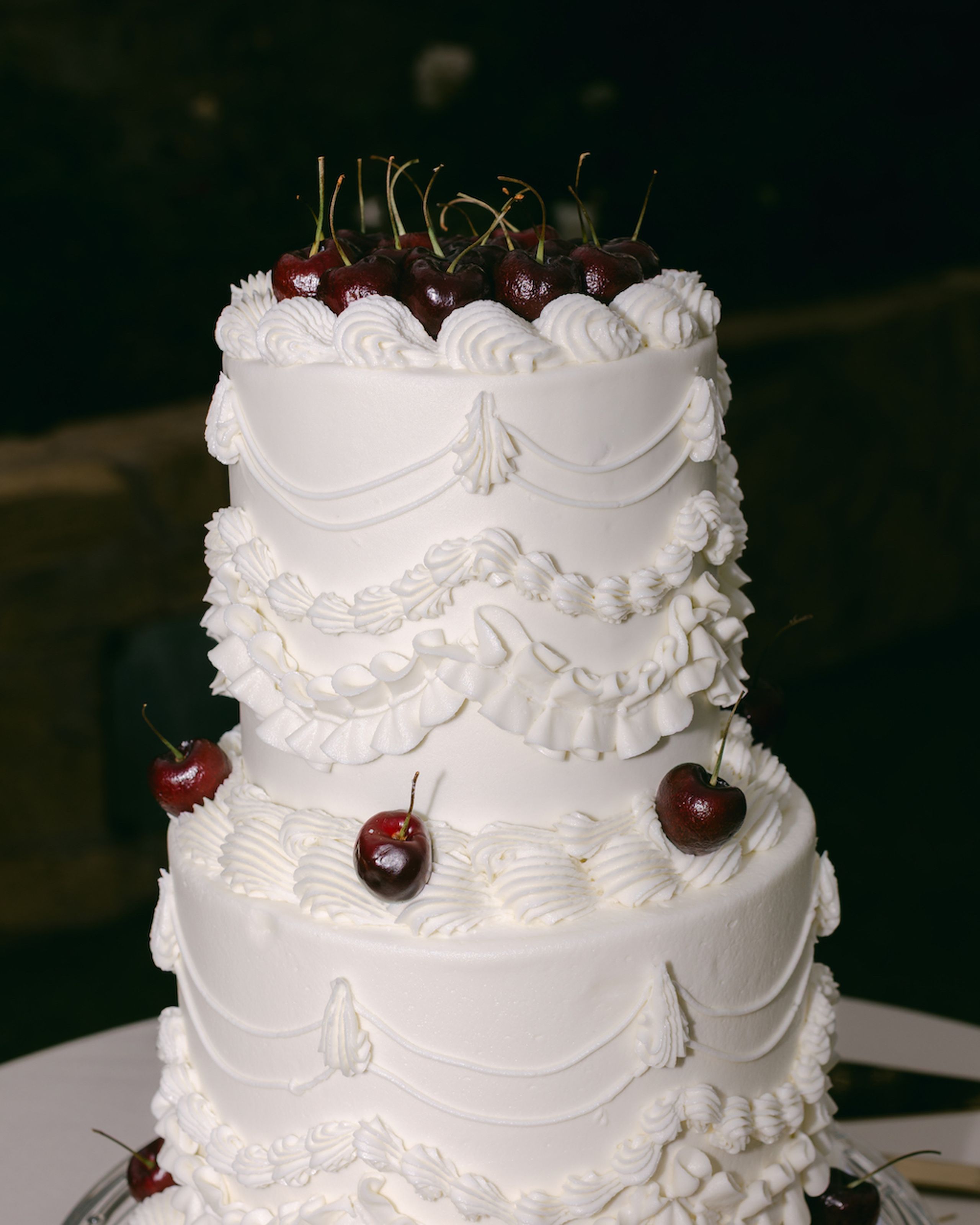 2026-03/115-Sara-Bishop-Wrigley-Mansion-red-luxury-wedding-February 10, 2025.jpg