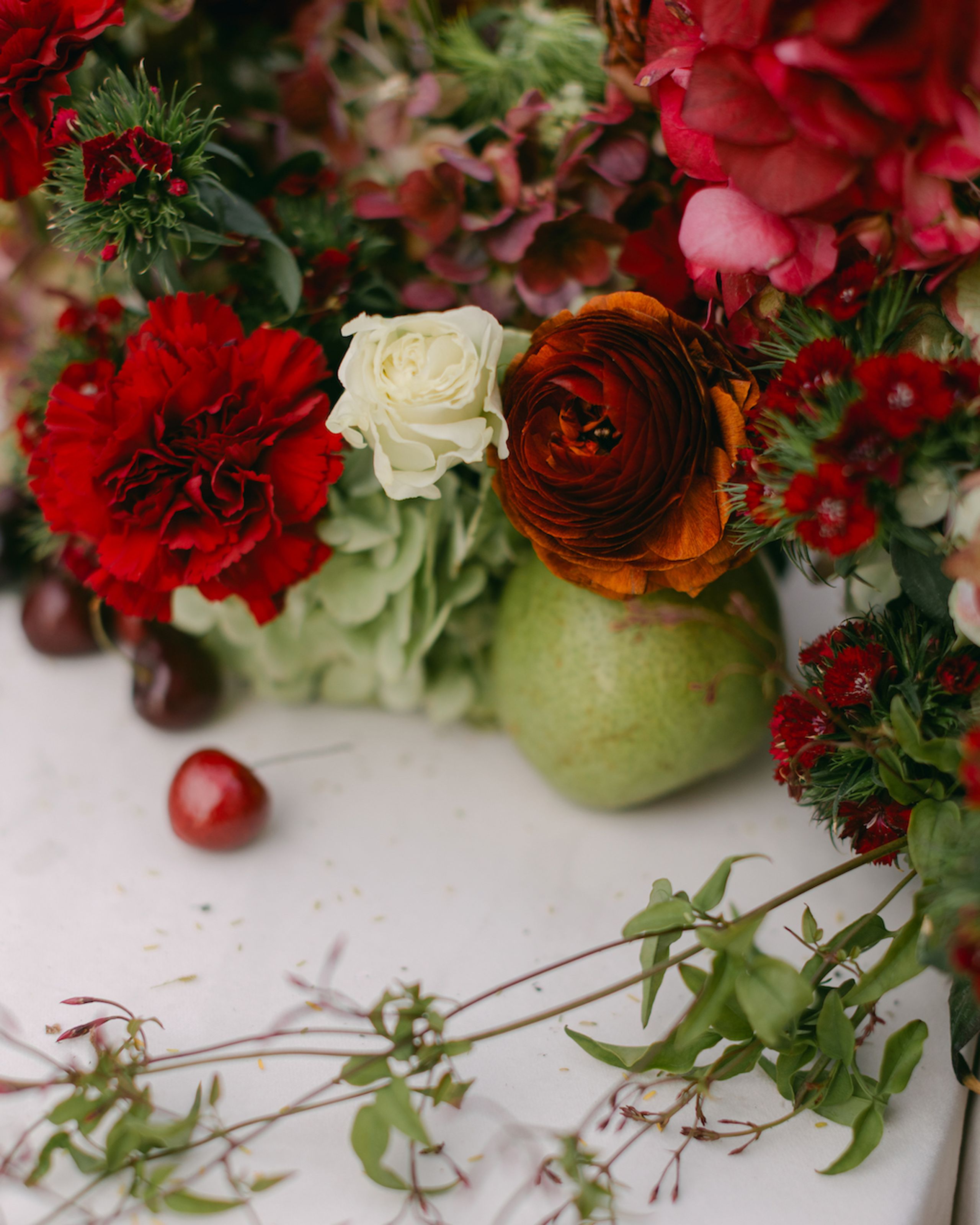 2026-03/095-Sara-Bishop-Wrigley-Mansion-red-luxury-wedding-February 10, 2025.jpg