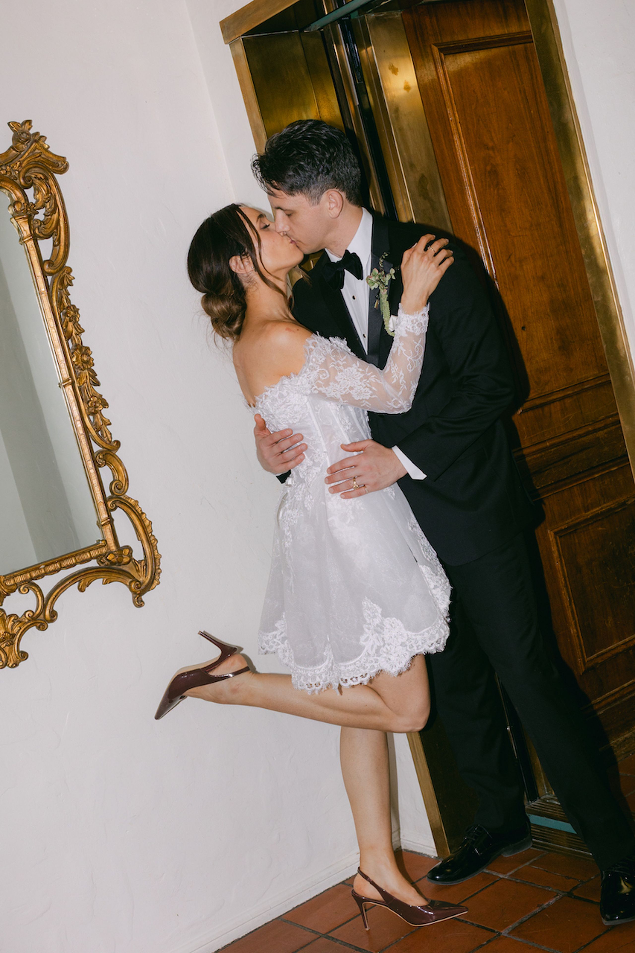 2026-03/144-Sara-Bishop-Wrigley-Mansion-red-luxury-wedding-February 10, 2025_0.jpg