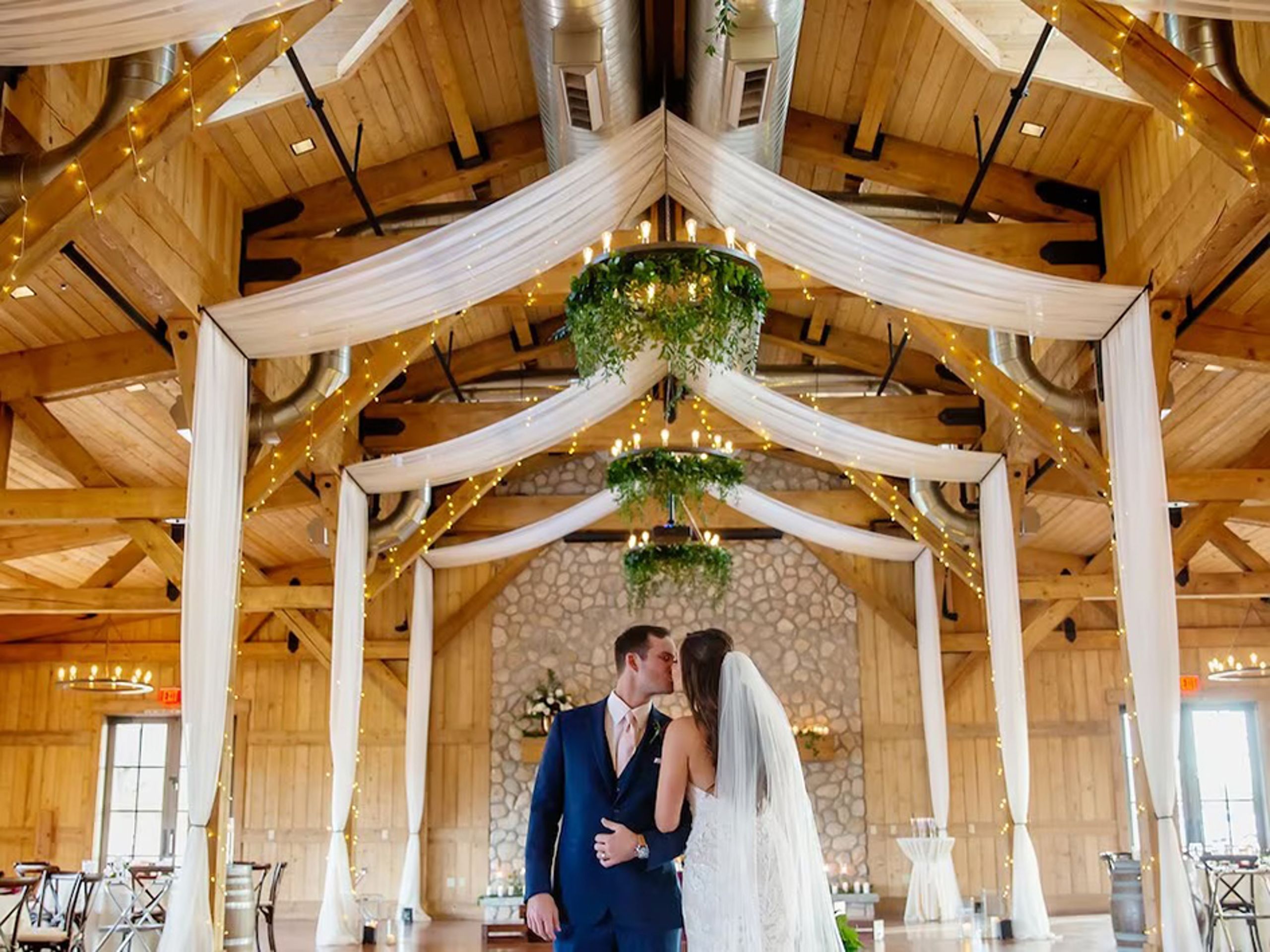inline-images/the-barn-wedding-3.jpg.jpeg