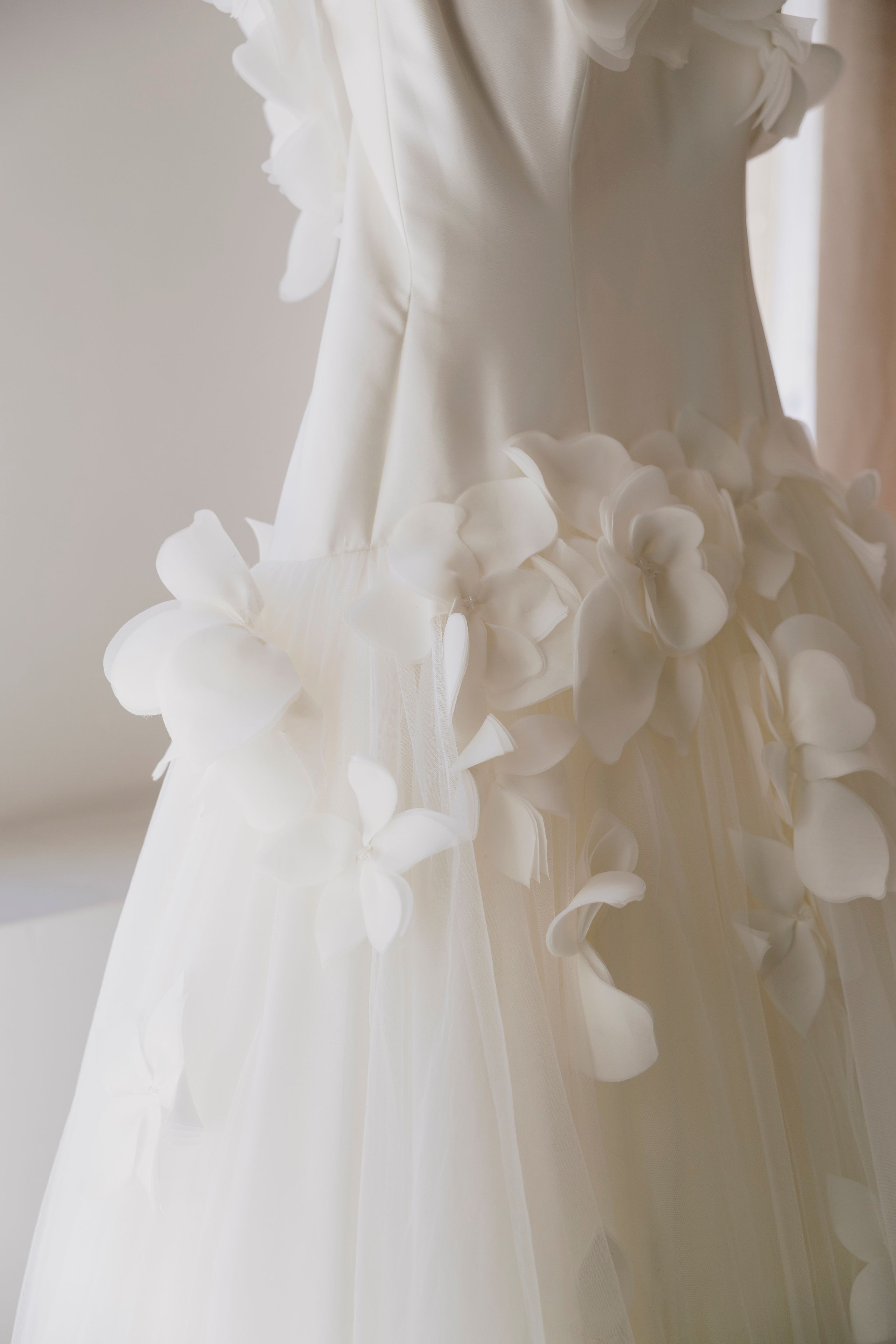 2026-04/viktor-rolf-wedding-dress-floral-applique-detail.jpg