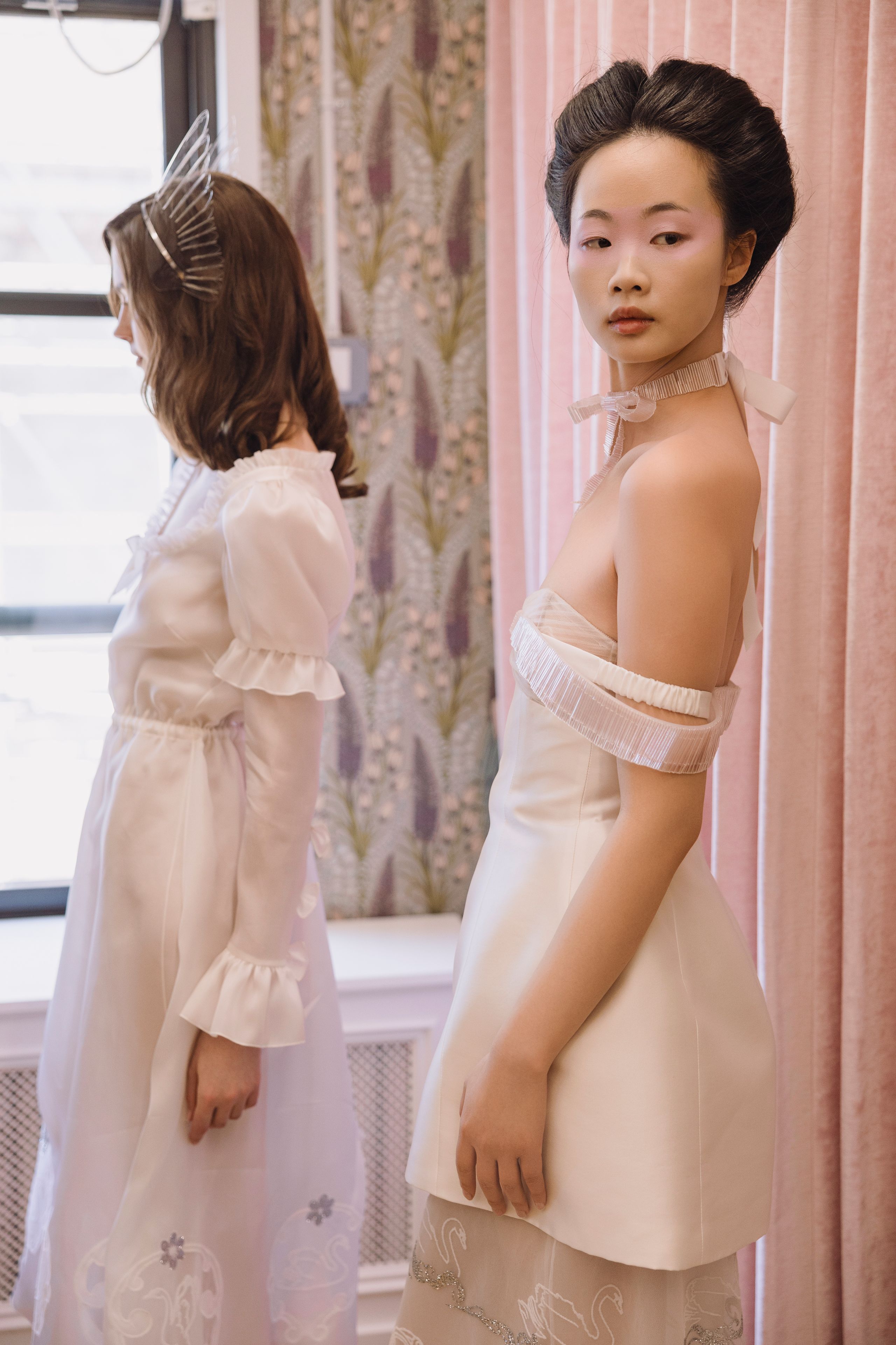 2026-04/honor-nyc-modern-bridal-look-minimal-silhouette.jpg