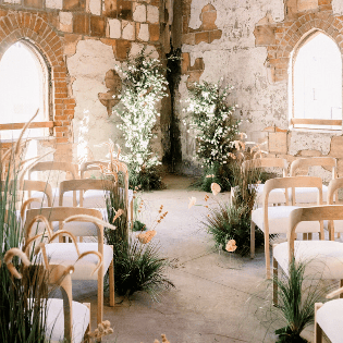 2026-03/Snapdragon Bloom Bar Phoenix Wedding Florist.png