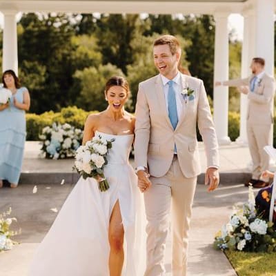 Kylee and Ben are All Smiles on their Wedding Day at Oswego Hills Winery
