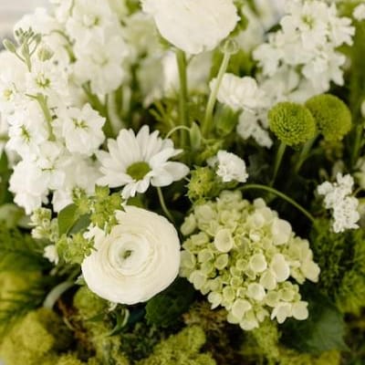 Earthy Florals Shine at Northwest Wedding