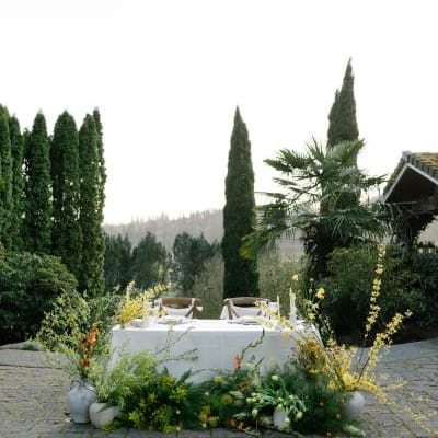 Sweetheart's table in winning design at Chateau Lill