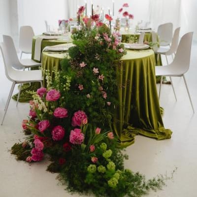 Lush and intimate reception scene at Paris Dining Club