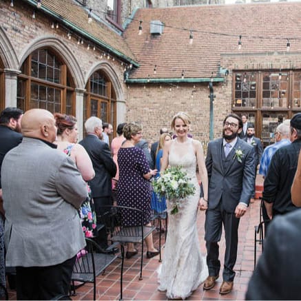 Love on Tap: Brewery Weddings | Wisconsin Bride