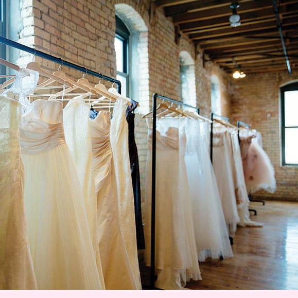 field/sandboxmnbridecom239elwb01blackmeshcom/2018/image/Jen_Montgomery_Photography_BeautyByDesign_Building-5.jpg