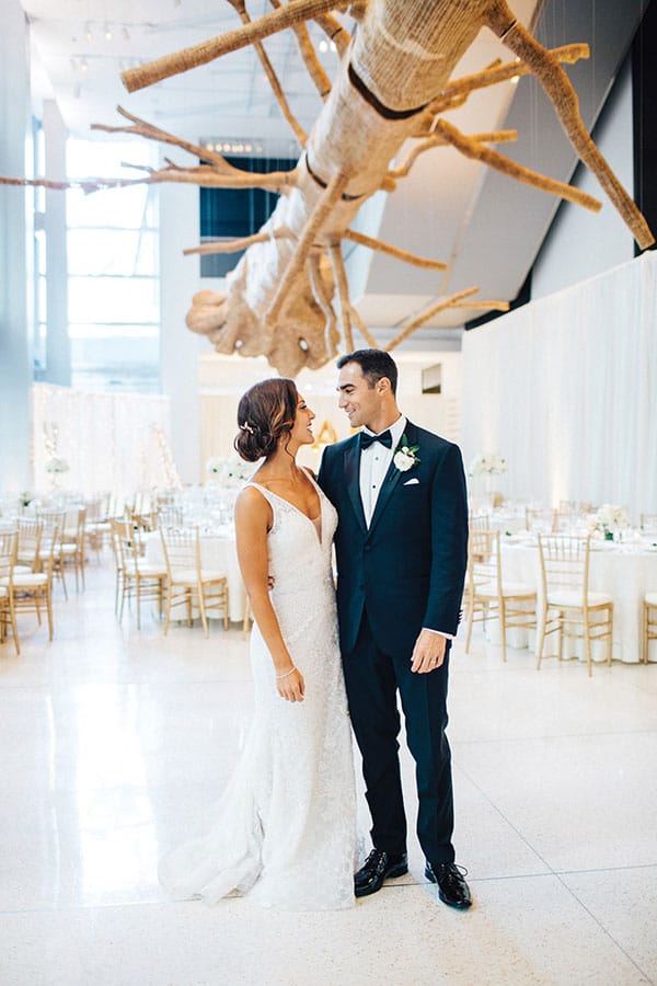 field/seattlebridemagcom239elwb01blackmeshcom/2020/image/s1_0.jpg