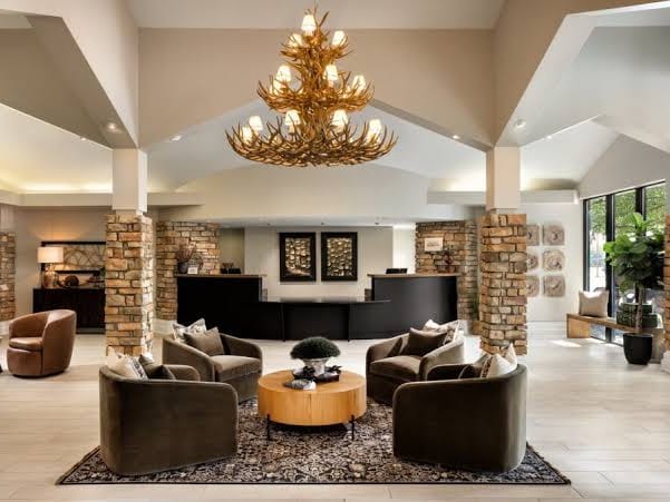 Front Desk Lobby.jpg