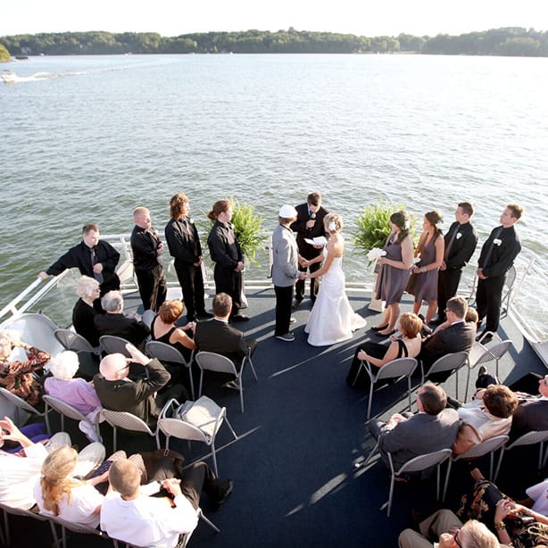 On the Water: Lakeside Weddings | Minnesota Bride