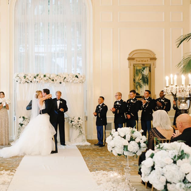 field/seattlebridemag_com_239elwb01_blackmesh_com/2019/image/72a.jpg
