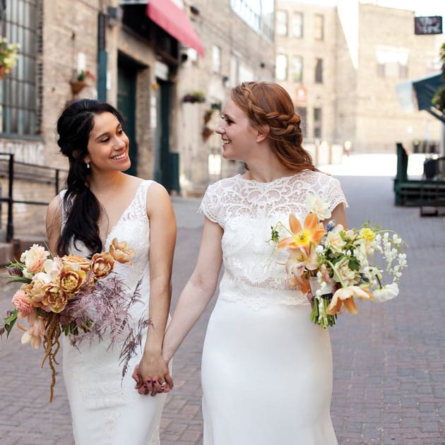 field/sandboxmnbridecom239elwb01blackmeshcom/2020/image/Sophia-and-Lindsey-595.jpg
