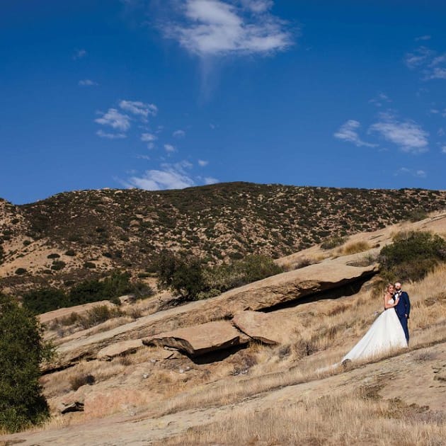 field/sandbox_californiaweddingday_com_239elwb01_blackmesh_com/2021/image/LaurenMarcelSneakPeeks-5.jpg