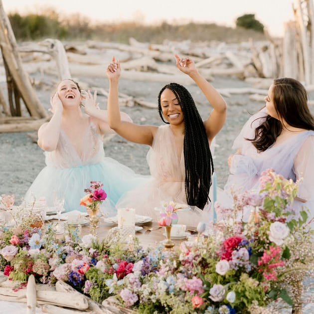 field/seattlebridemag_com_239elwb01_blackmesh_com/2021/image/DawsonDeveraux61.jpg