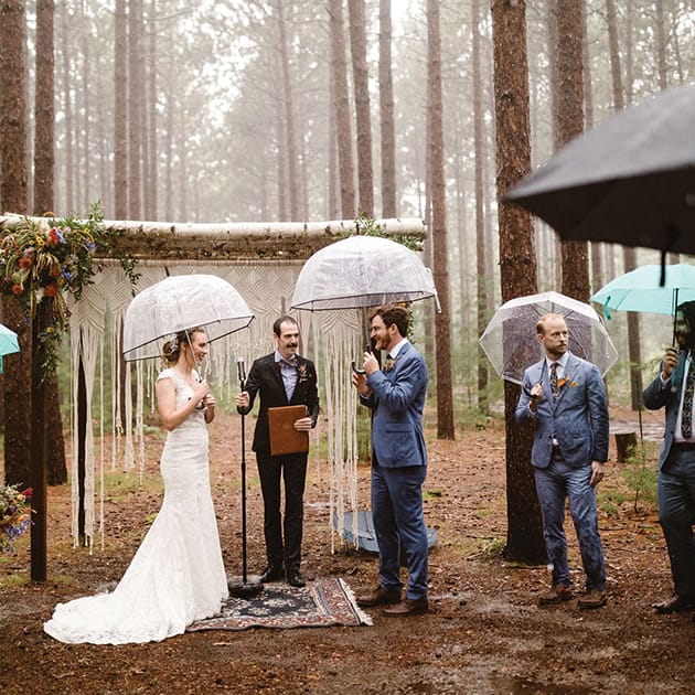 field/wibride_com_239elwb01_blackmesh_com/2022/image/newlywed4_WIB_fw2208.jpg