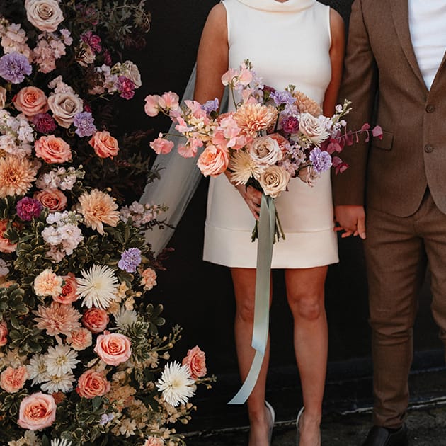 field/orbridemag_com_239elwb01_blackmesh_com/2022/image/flowers_org_fw2207.jpg