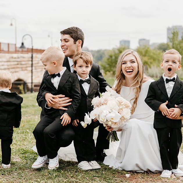 field/sandboxmnbridecom239elwb01blackmeshcom/2022/image/rw2_mnb_fw2202.jpg