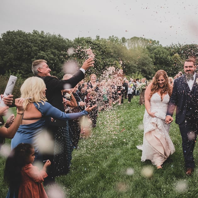 field/neweddingday_com/2022/image/rw_nwd_fw2202_0.jpg