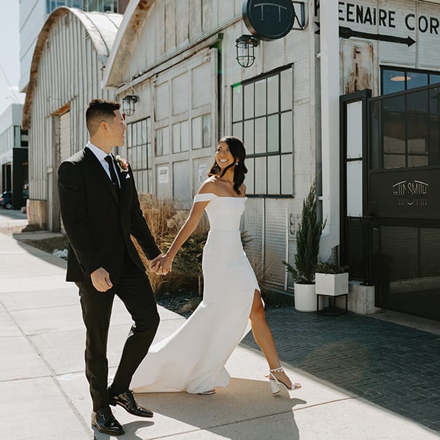 field/wibride_com_239elwb01_blackmesh_com/2022/image/tinsmith-wedding-photos-madison-sarah-glick-204.jpg