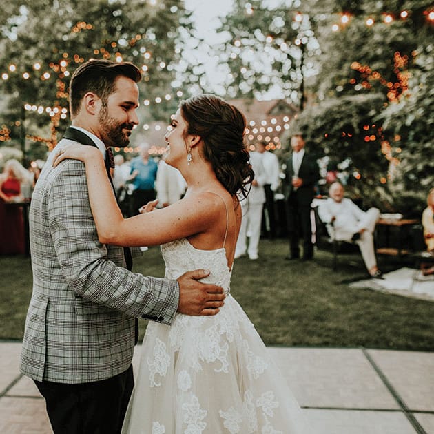 The couple's first dance