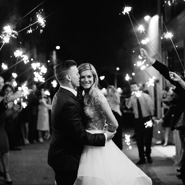 field/seattlebridemag_com_239elwb01_blackmesh_com/2018/image/Bailey+Tanner-55.jpg