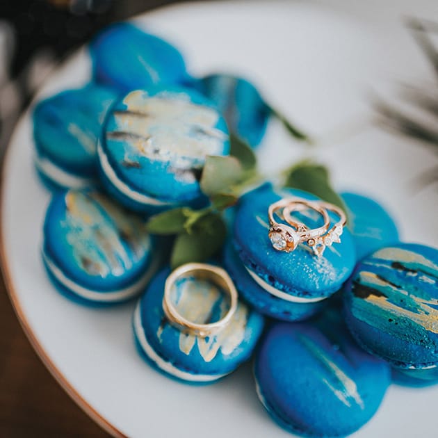 field/orbridemagcom239elwb01blackmeshcom/2018/image/blue-macaroons.jpg