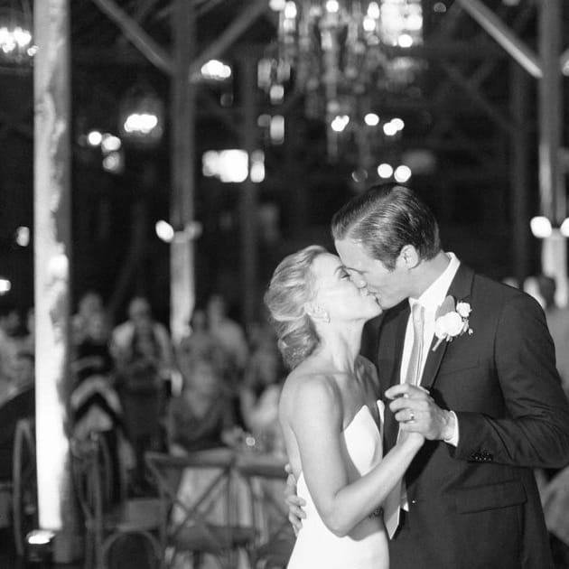 field/wibridecom239elwb01blackmeshcom/2018/image/kateweinsteinphoto_farm_at_dover_wedding-218_WEB.jpg