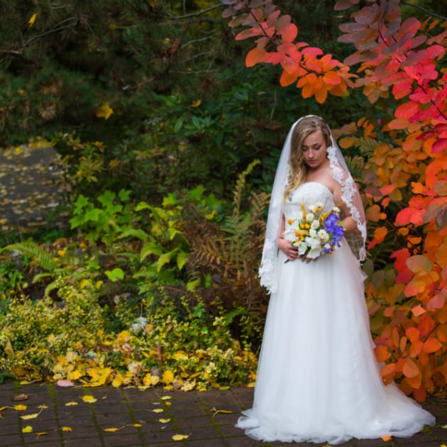 field/seattlebridemag_com_239elwb01_blackmesh_com/2019/image/DSC07320 cropped.jpg