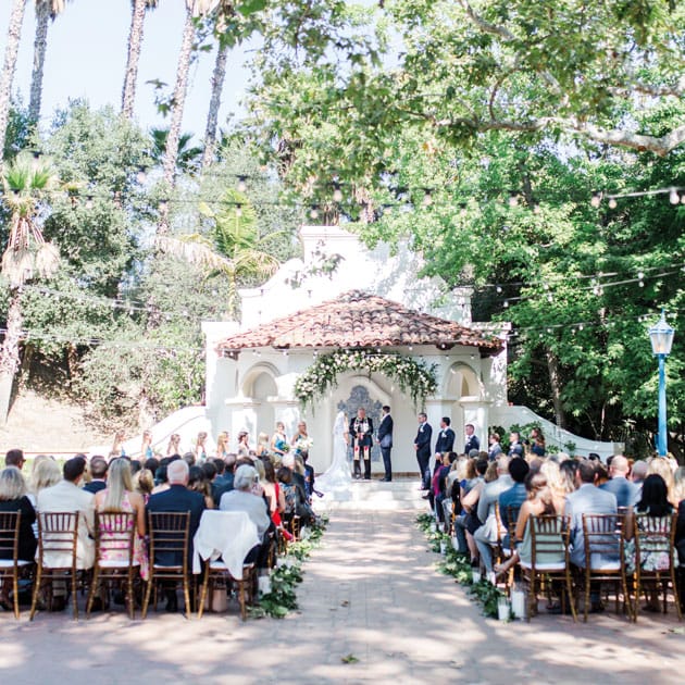 field/sandbox_californiaweddingday_com_239elwb01_blackmesh_com/2019/image/180a.jpg