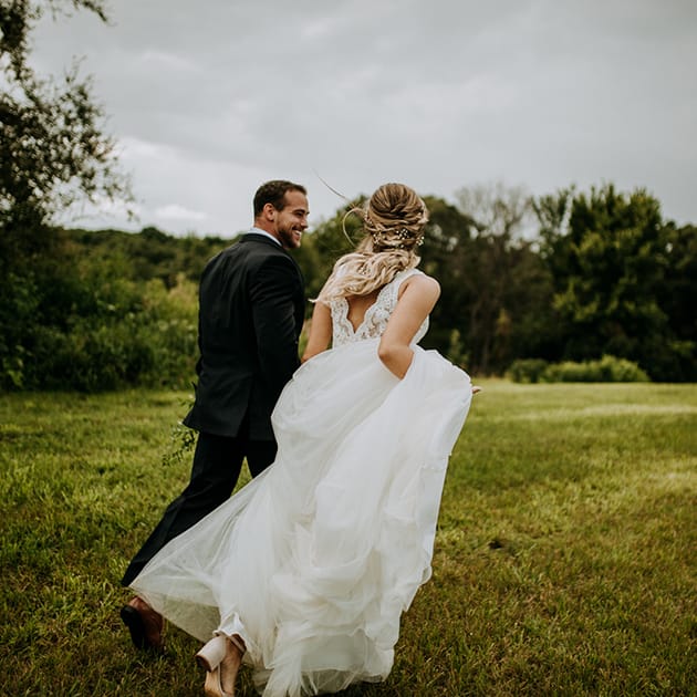 field/sandbox_mnbride_com_239elwb01_blackmesh_com/2019/image/narrowleafloveandadventurephotography-45 cropped.jpg