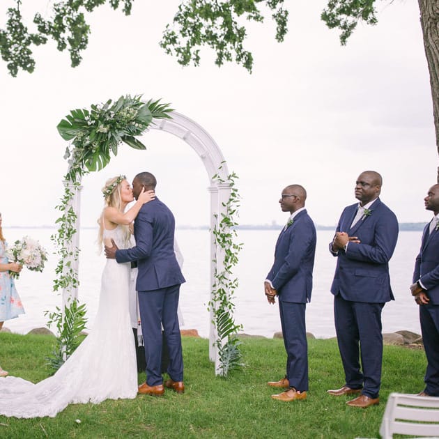 field/wibride_com_239elwb01_blackmesh_com/2019/image/1-BMwedding-1993.jpg