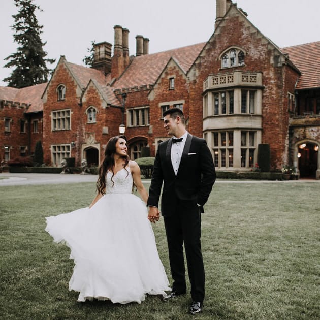 field/seattlebridemag_com_239elwb01_blackmesh_com/2019/image/1-thornewood-castle1.jpg