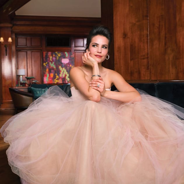 field/seattlebridemagcom239elwb01blackmeshcom/2019/image/1-SeattleBride-41219-6354-FIN-V1.jpg