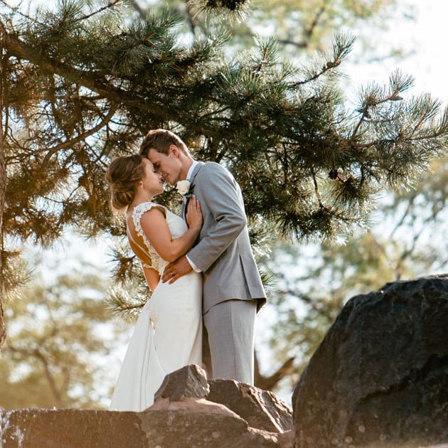 Young couple married in a breathtaking space overlooking Como Lake