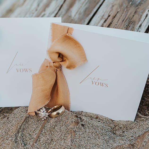 field/seattlebridemagcom239elwb01blackmeshcom/2022/image/bows_CWD_fv2204.jpg