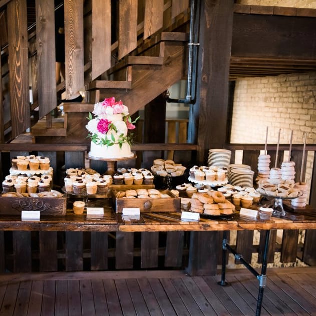 field/wibridecom239elwb01blackmeshcom/2018/image/Candice-Willy-Wedding-582_WEB.jpg